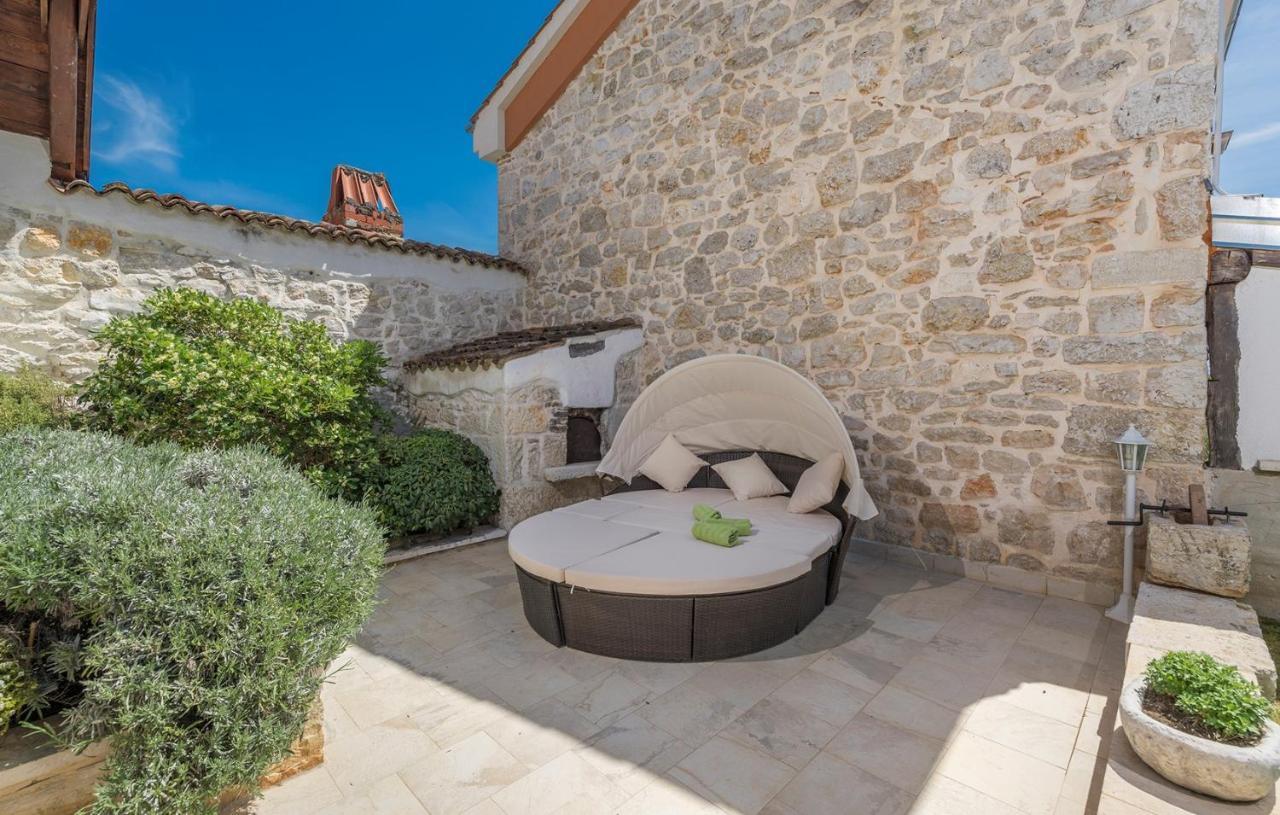 Beautiful Stone House - Villa Parentium With Private Pool Dracevac Exterior photo